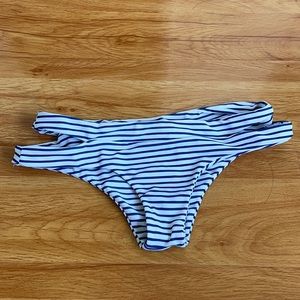 Mikoh swimwear bikini bottom puka puka small